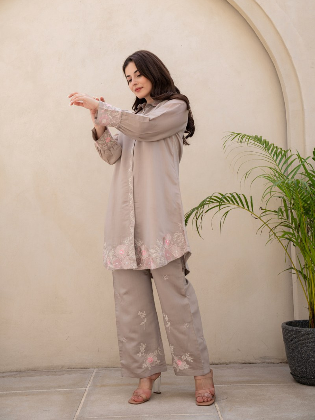Beige Floral Embroidered Shirt Collar Kurta With Straight Pants Set