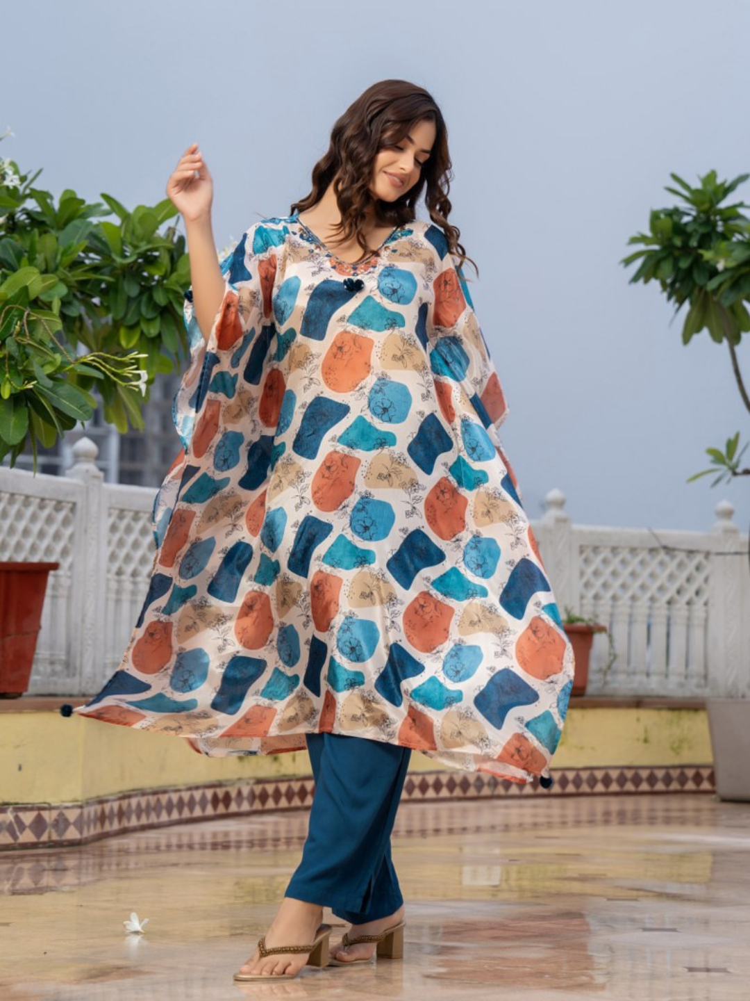 Women V-neck Printed Kaftan Kurti Set