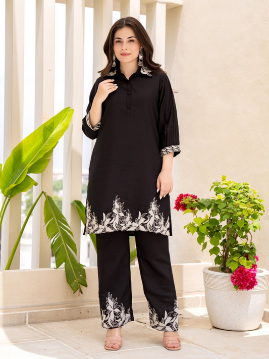 Black Embroidered Floral Kurta With Pant